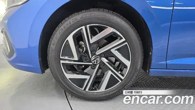 Volkswagen Jetta 2023 — ფოტო 3/34