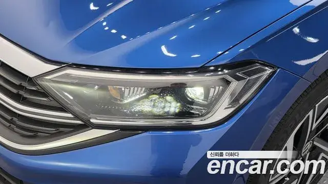 Volkswagen Jetta 2023 — ფოტო 19/34