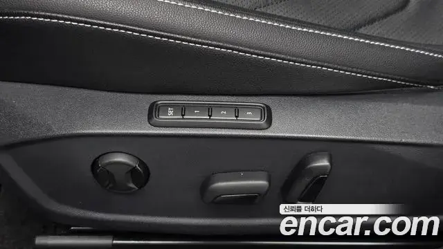 Volkswagen Jetta 2023 — ფოტო 13/34