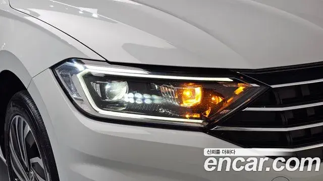 Volkswagen Jetta 2021 — ფოტო 5/34