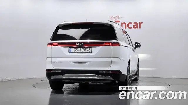 Kia Carnival 2023 — Фото 4/20