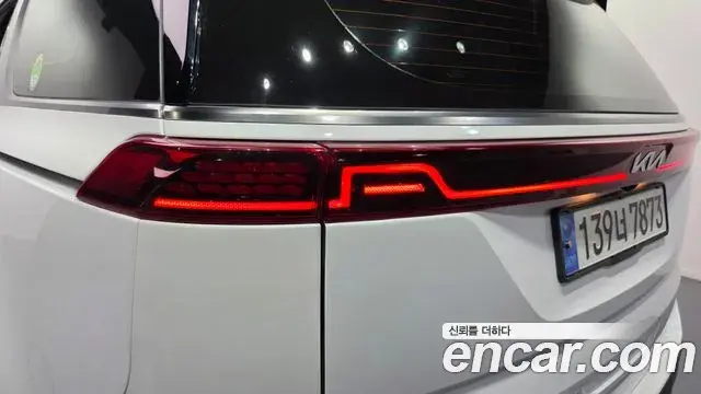 Kia Carnival 2023 — Şəkil 25/30