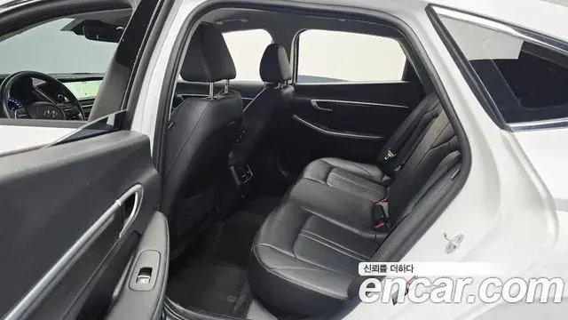 Hyundai Sonata 2022 — Фото 11/20