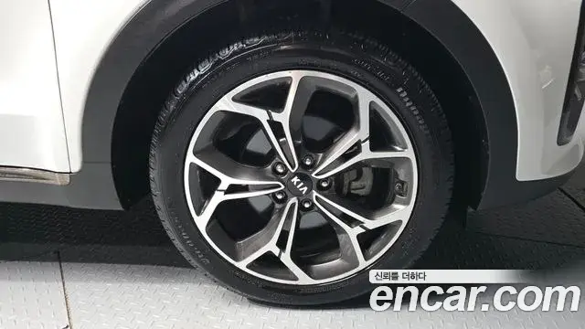 Kia Sportage The Bold 2019 — Photo 1/33