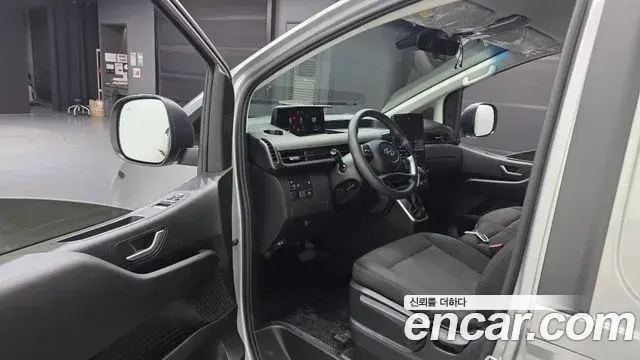 Hyundai Staria 2021 — Фото 10/20