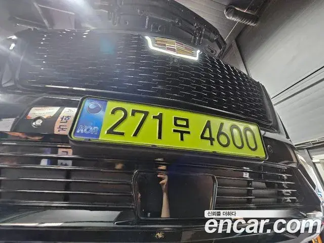 Cadillac Escalade 2025 — Photo 1/2