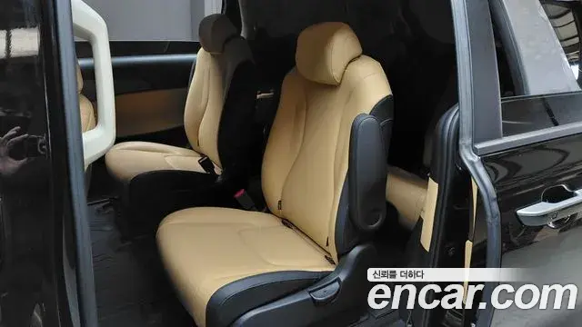 Kia Carnival 2021 — Şəkil 15/20
