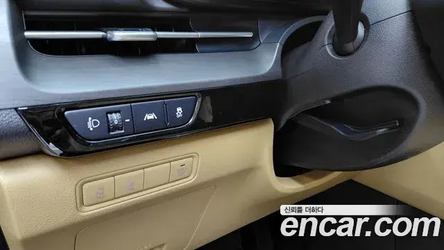 Kia Carnival 2021 — Şəkil 18/20