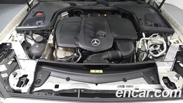 Mercedes-Benz E-Class 2021 — Фото 6/20