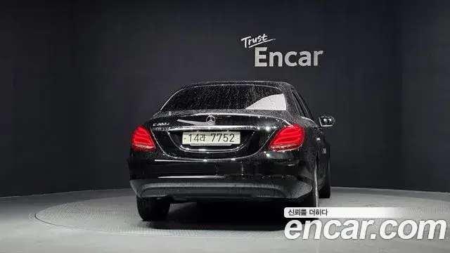 Mercedes-Benz C-Class 2018 — Фото 4/20