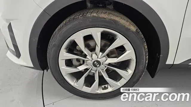 Kia Sorento 2021 — Фото 5/20