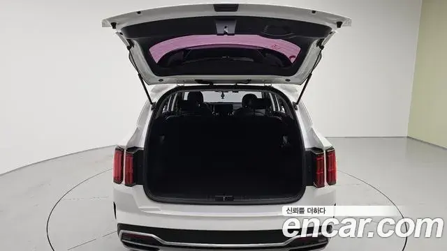 Kia Sorento 2021 — Фото 20/20