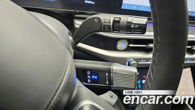 Hyundai Grandeur 2023 — Photo 18/20