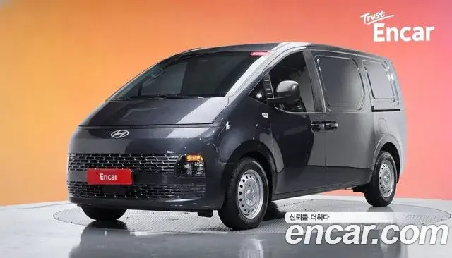 Hyundai Staria 2025 — Фото 1/20