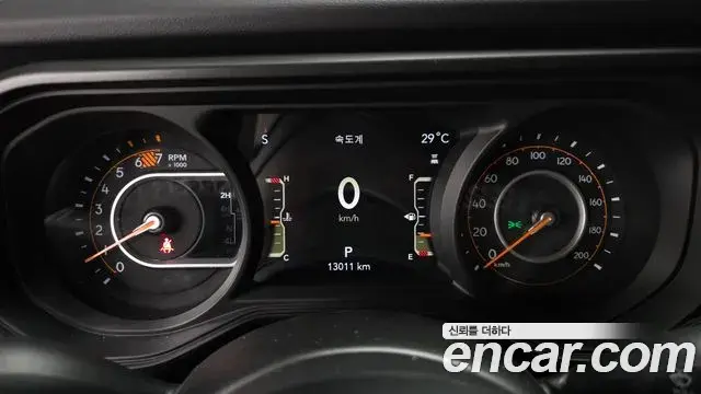 Jeep Wrangler 2025 — Photo 8/20