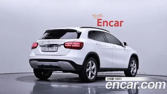Mercedes-Benz GLA-Class 2019 — Фото 2/20