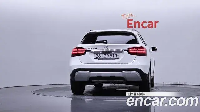 Mercedes-Benz GLA-Class 2019 — Фото 4/20
