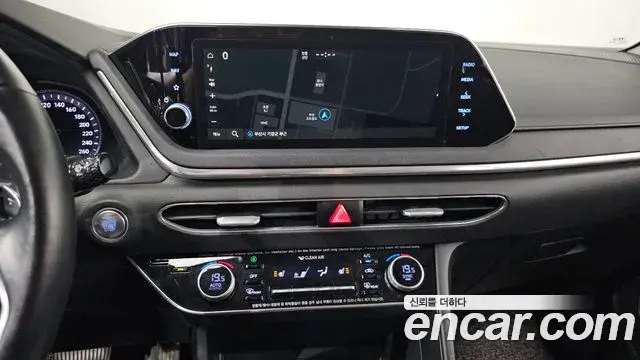 Hyundai Sonata 2020 — Фото 16/20