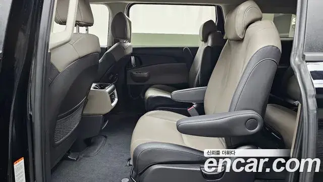 Kia Carnival 2025 — Photo 12/20