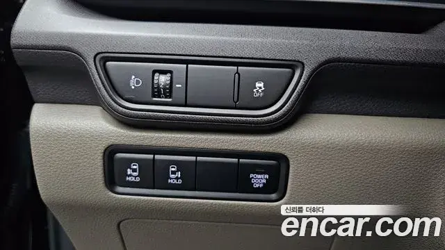 Kia Carnival 2025 — Photo 17/20