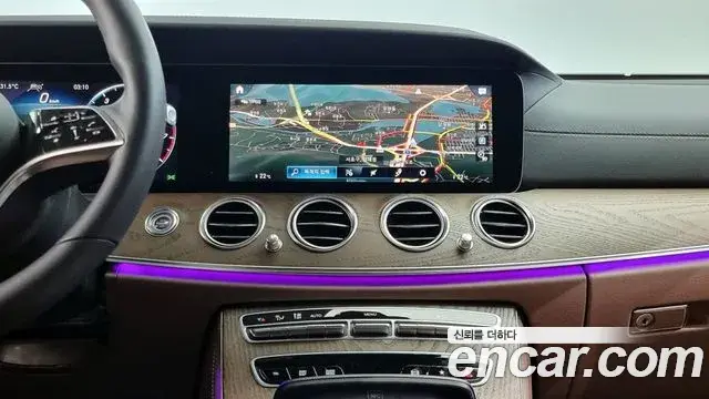 Mercedes-Benz E-Class 2022 — Фото 13/20