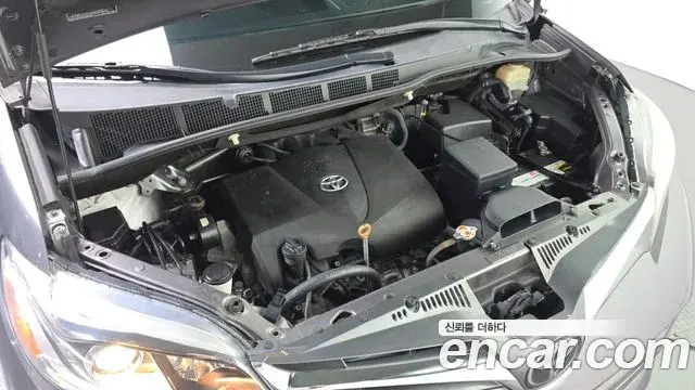 Toyota Sienna 2018 — Photo 20/30