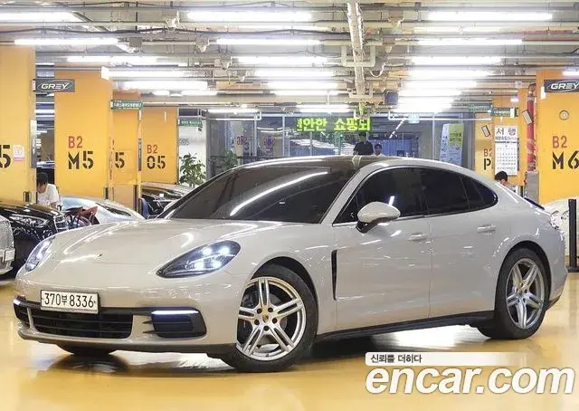 Porsche Panamera 2018 — Фото 2/20