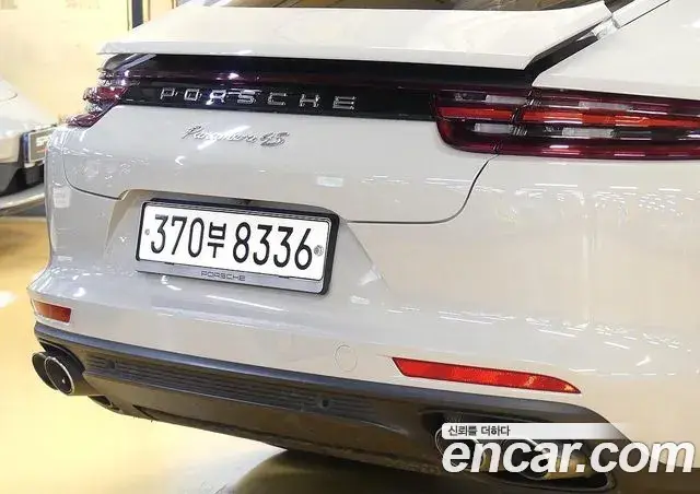 Porsche Panamera 2018 — Фото 5/20