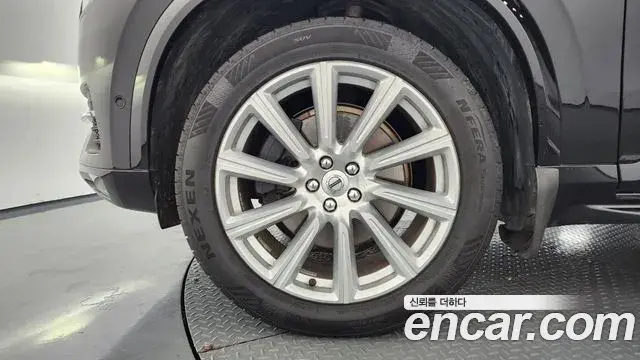 Volvo XC90 2019 — Photo 5/20
