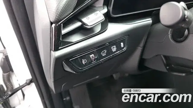 Kia Niro 2026 — Фото 19/20