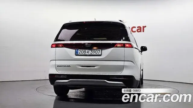 Kia Carnival 2021 — Photo 4/20
