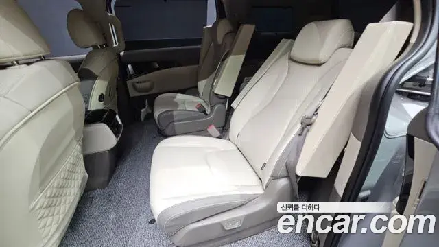 Kia Carnival 2025 — Фото 12/20