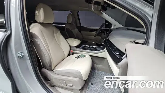 Kia Carnival 2025 — ფოტო 8/35