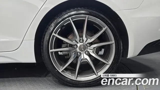 Genesis G70 2023 — Şəkil 9/32