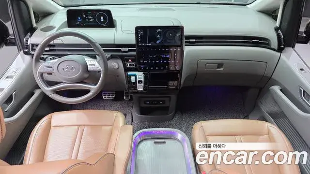 Hyundai Staria 2021 — Фото 7/20