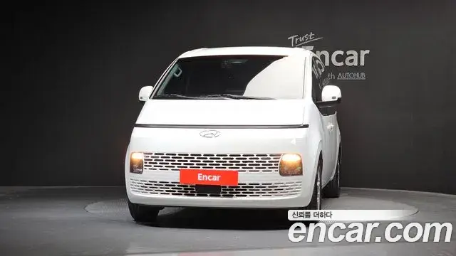 Hyundai Staria 2021 — Фото 3/20