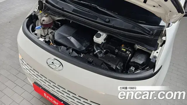 Hyundai Staria 2021 — Фото 6/20
