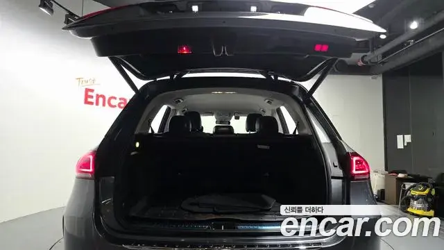 Mercedes-Benz GLE-Class 2019 — Photo 20/20