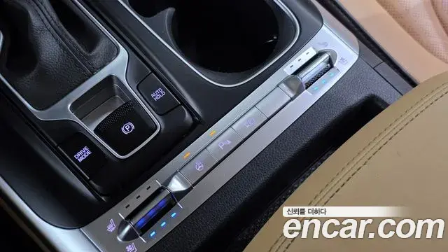 Kia Carnival 2022 — Фото 17/20