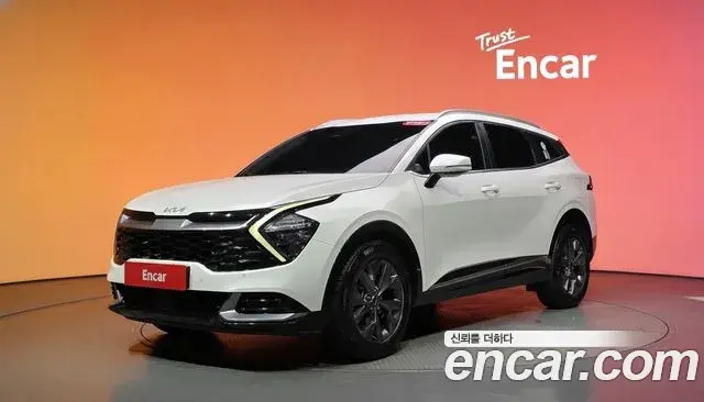 Kia Sportage 2022 — Фото 1/20