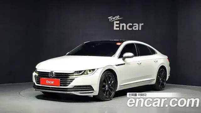 Volkswagen Arteon 2019 — ფოტო 29/37