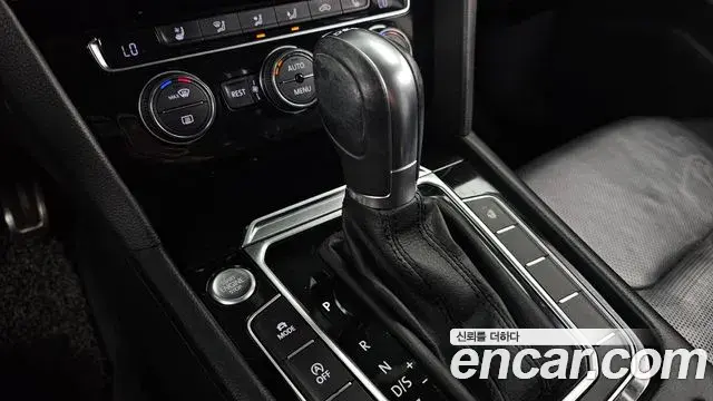 Volkswagen Arteon 2019 — ფოტო 24/37