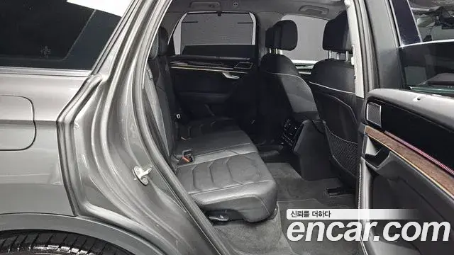 Volkswagen Touareg 2024 — Şəkil 24/36