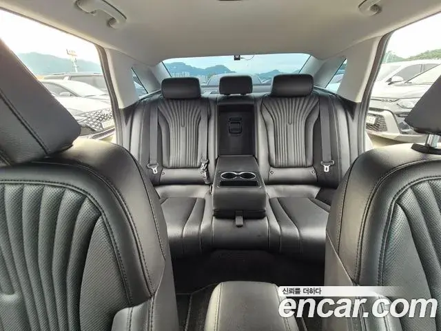 Hyundai Grandeur 2023 — Фото 15/20
