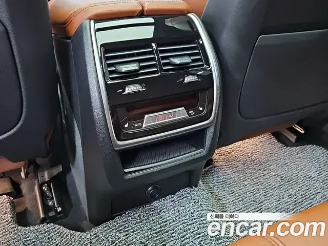 BMW X6 2021 — Фото 13/19
