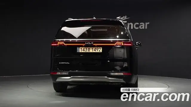 Kia Carnival 2021 — Photo 4/20