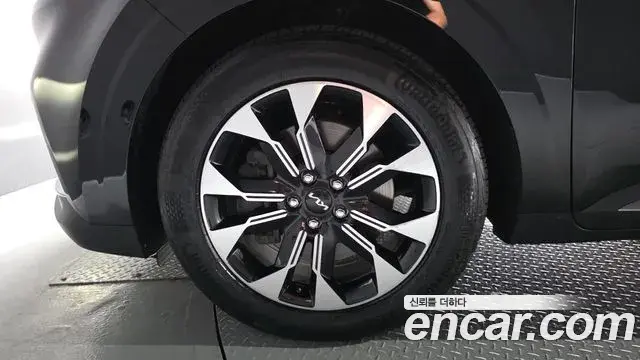 Kia Carnival 2021 — Photo 5/20