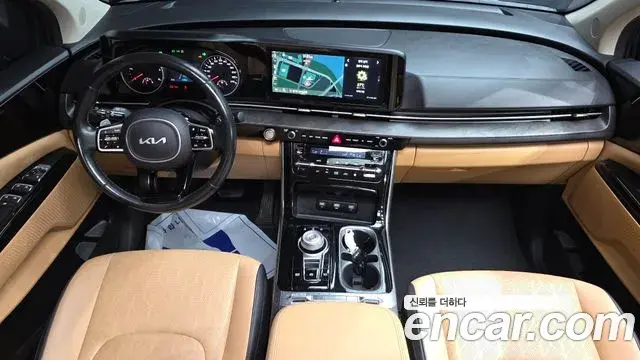 Kia Carnival 2021 — Photo 7/20