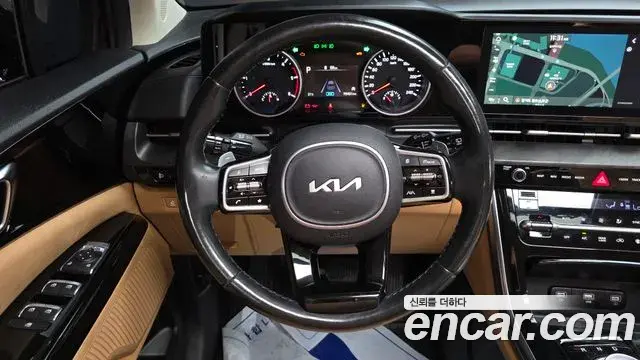 Kia Carnival 2021 — Photo 13/20