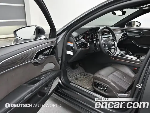 Audi A8 2022 — ფოტო 11/20